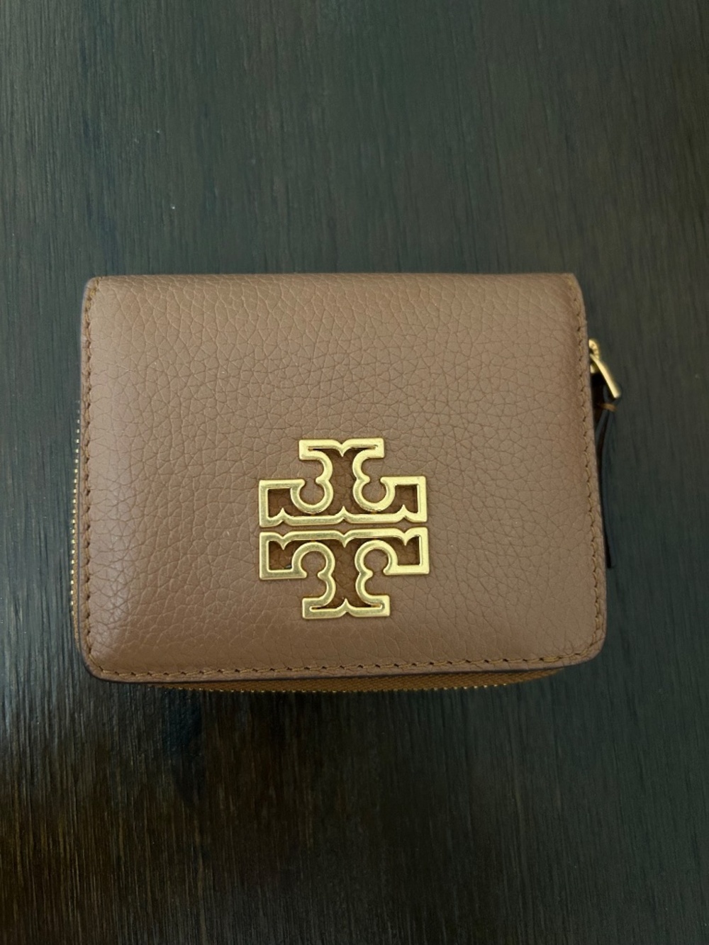 Tory Burch Logo Wallet - Picture 2 of 7